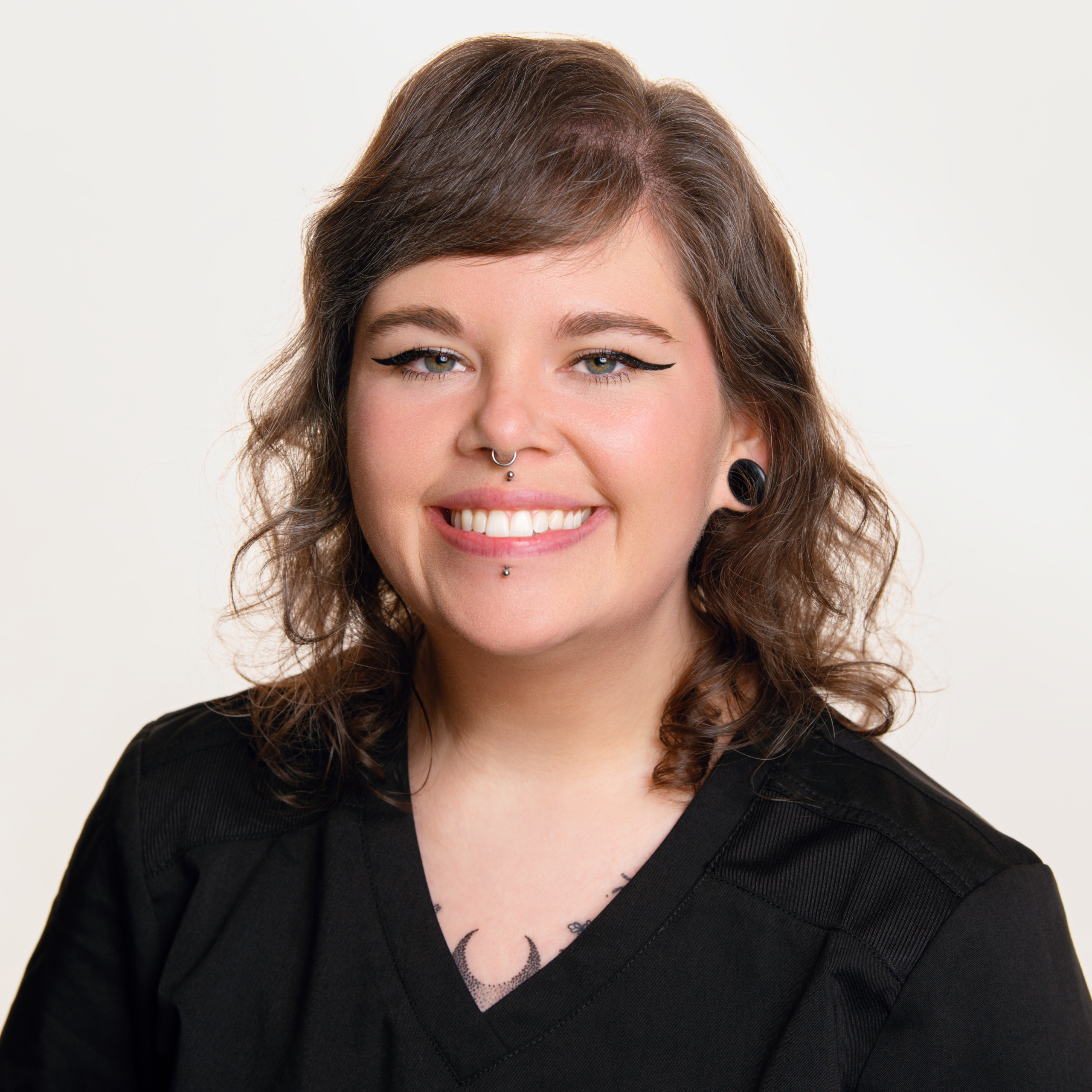 Ashley – LVMT, Head Technician, Alternative Medicine Coordinator and Chi Institute Graduate